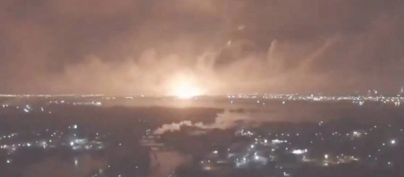 Ιράν: Ισχυρή έκρηξη στα βόρεια προάστια της Τεχεράνης - Πυκνός μαύρος καπνός στον νυχτερινό ουρανό